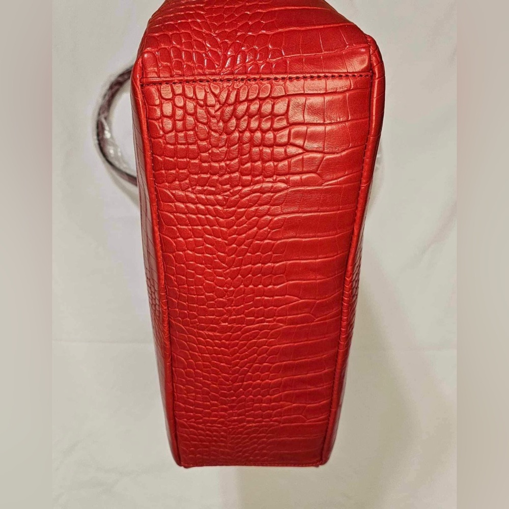 MKF - Sadie Oversize Tote Handbag - Picture 8 of 9